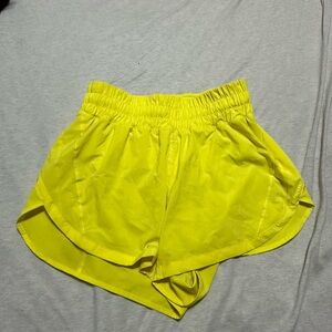 Lululemon track that shorts